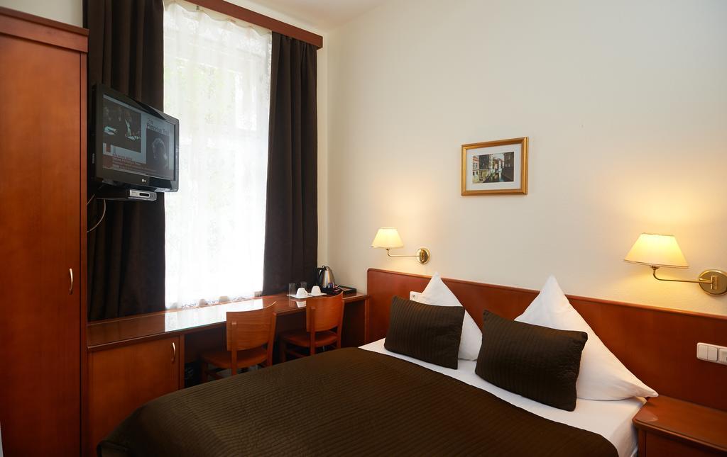 Hotel Andel Praha Bagian luar foto