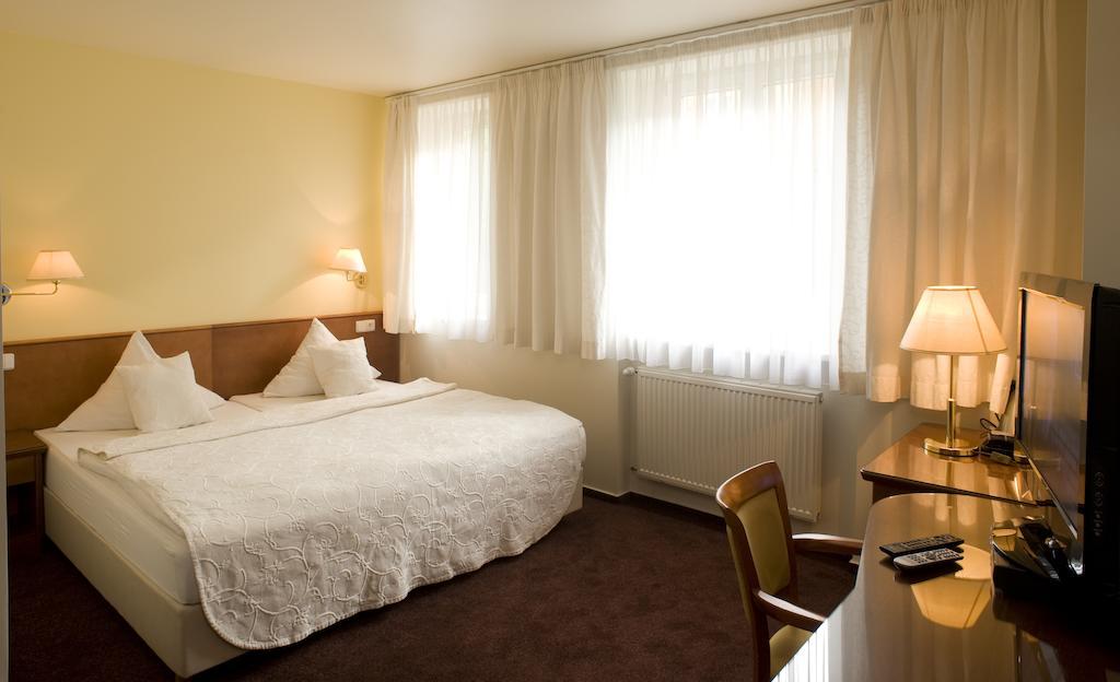 Hotel Andel Praha Bagian luar foto