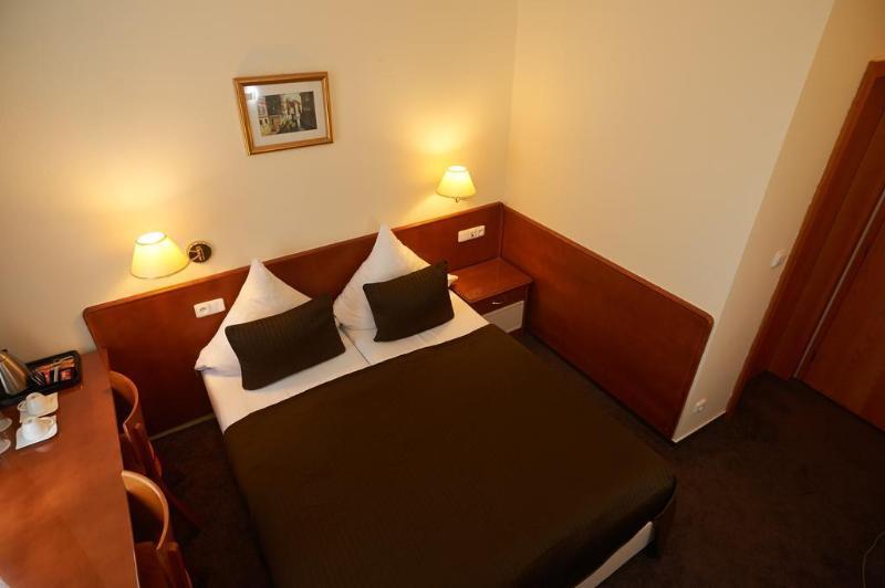 Hotel Andel Praha Bagian luar foto
