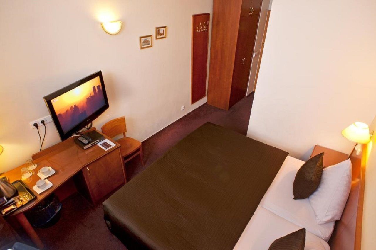 Hotel Andel Praha Bagian luar foto